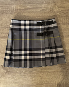 Burberry (1 фото из 4)