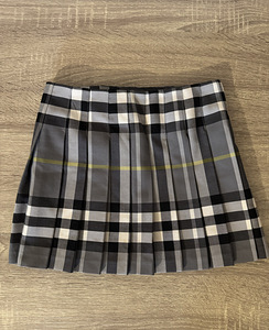 Burberry (2 фото из 4)