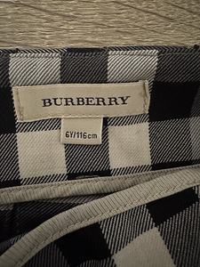 Burberry (3 фото из 4)