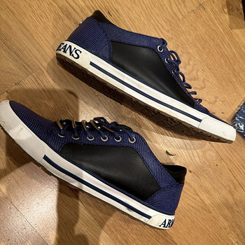 Armani tennised 37