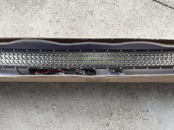 LED-valgustusriba SKYWORLD 107 cm, 540 W