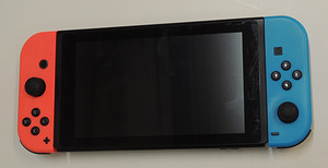 Игровая консоль Nintendo Switch HAC-001 + зарядка + чехол (3 фото из 6)