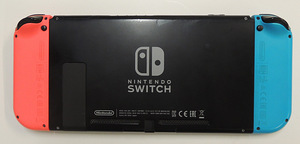 Игровая консоль Nintendo Switch HAC-001 + зарядка + чехол (4 фото из 6)