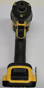 Шуруповерт ударный DeWalt DCF887 + аку 2,0АЧ (2 фото из 5)