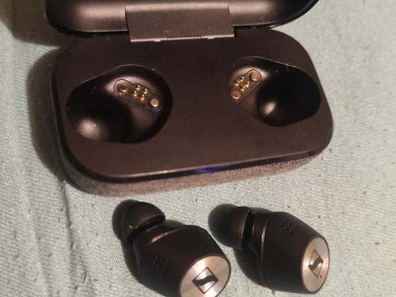 Продаются Bluetooth наушники Sennheiser Momentum True Wirele