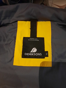Женская куртка Didriksons (4 foto / 4)