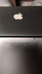 Macbook air (3 фото из 5)