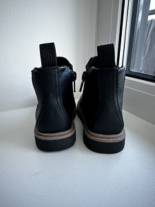 Обувь детская H&M 22р (3 фото из 4)