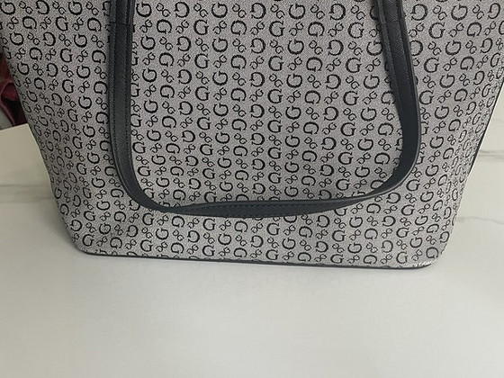 Оригинальная сумка Guess