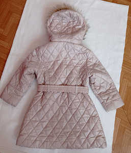Tüdrukute mantel, suurus 98-104, kapuutsiga, soojal pehmel voodril (2 foto / 6)