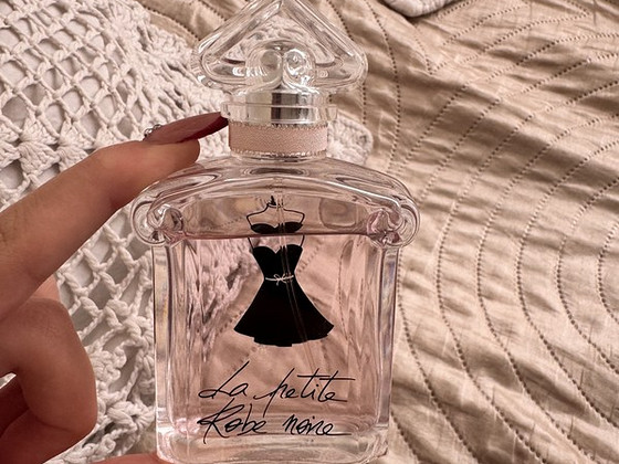Парфюм Guerlain La petite Robe noire