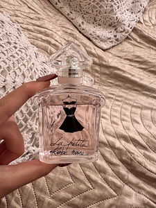 Парфюм Guerlain La petite Robe noire (1 фото из 2)