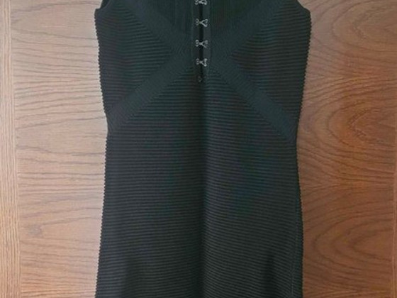Платье Guess