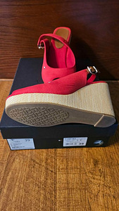 Tommy Hilfiger platvormkingad (3 foto / 3)