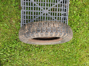Rehvid 100-254 (4,00-10) (4 foto / 6)
