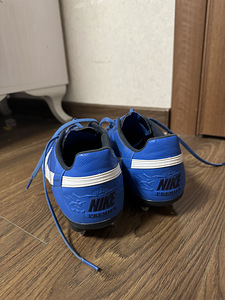 Бутсы Nike (3 фото из 5)