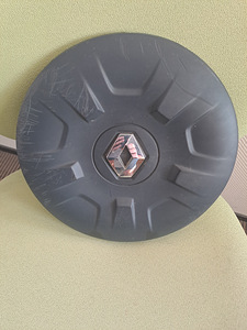 Продаются оригинальные колпаки для фургона Renault (1 фото из 6)