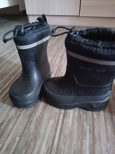 Детские сапоги (1 фото из 1)