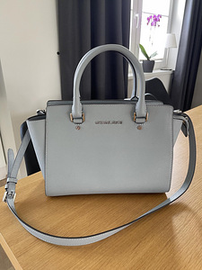 MICHAEL KORS originaal käekott heas seisukorras (1 foto / 3)