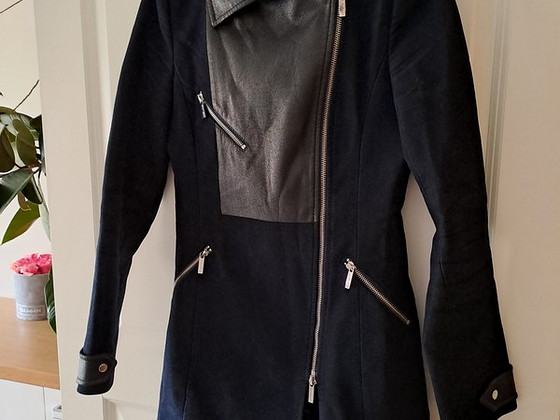 Karen Millen mantel. Suurus 34