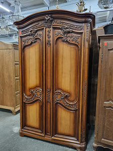 Продаётся шкаф для одежды (1 фото из 1)