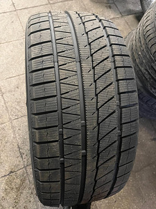 Шины 285/35/21 (3 фото из 4)