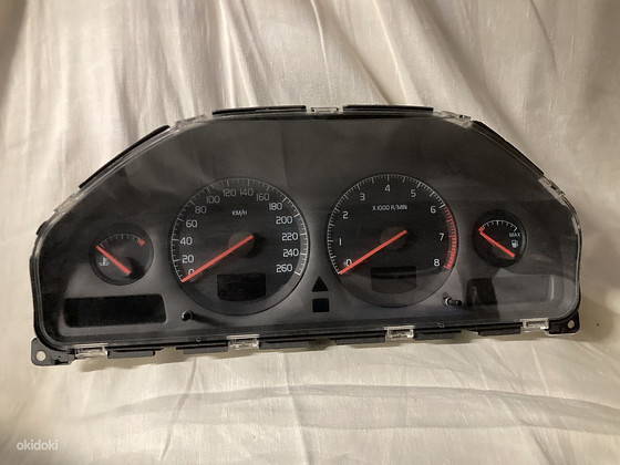 Блок спидометра для Volvo 2000 года
