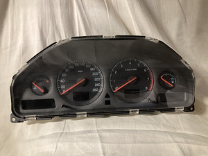 Volvo spidomeetri plokk 2000a oma (1 foto / 2)