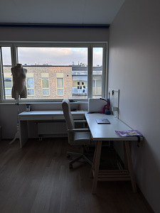 Table (2 foto / 2)