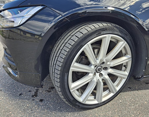 Volvo V90 (14 фото из 15)