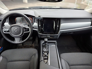 Volvo V90 (13 фото из 15)