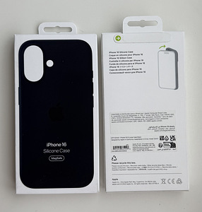 Apple iPhone 16 Silicone Case with Magsafe (4 фото из 10)
