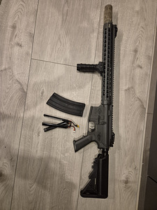 Airsoft оружие (1 фото из 1)