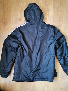 Куртка Adidas размер L (2 фото из 2)