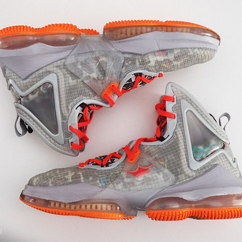 NIKE Lebron 19 FAST FOOD Tossud 40,5