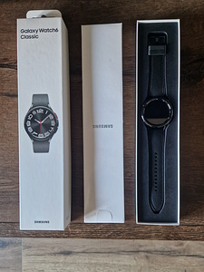 Galaxy watch 6 classic lte 43 black (1 foto / 1)