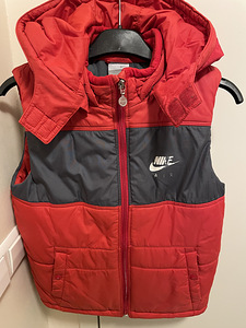 Nike soe vest,suurus 116/122 cm,originaal (1 foto / 3)