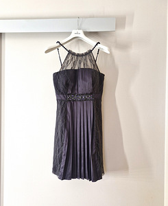 BCBG Max Azria Siidist pidulik kleit pitsiga (1 foto / 4)