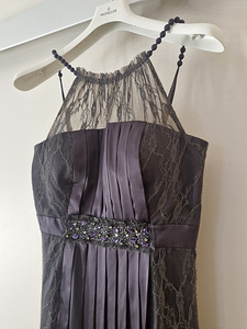 BCBG Max Azria Siidist pidulik kleit pitsiga (4 foto / 4)