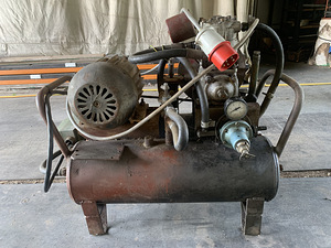 Kompressor (2 foto / 2)