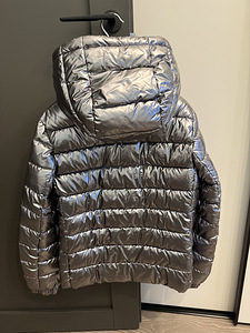 Зимняя куртка GUESS (7 фото из 10)