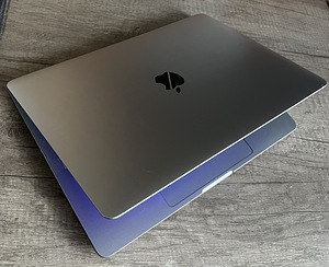 Macbook pro 2020 M1 (1 фото из 4)