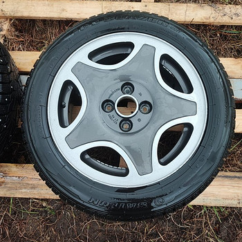 Диски с шипованными шинами 15” 4x100