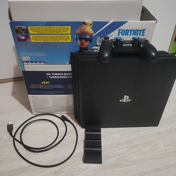 Mängukonsool PS4 1TB Pro