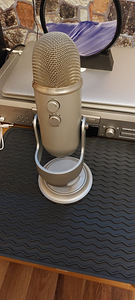 Blue Yeti (2 фото из 3)