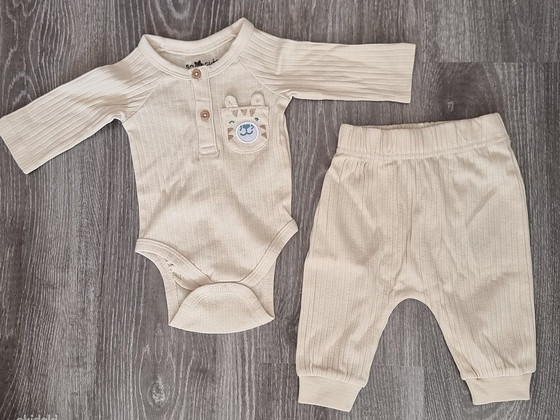 UUS! Komplekt Beebile (bodi ja püksid), s:68