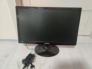 Monitor Samsung (1 foto / 2)