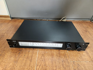 Philips AH170 HiFi AM-FM стерео тюнер (2 фото из 4)