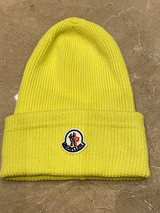 MONCLER müts (1 foto / 3)