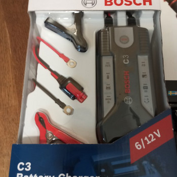Bosch akulaadija